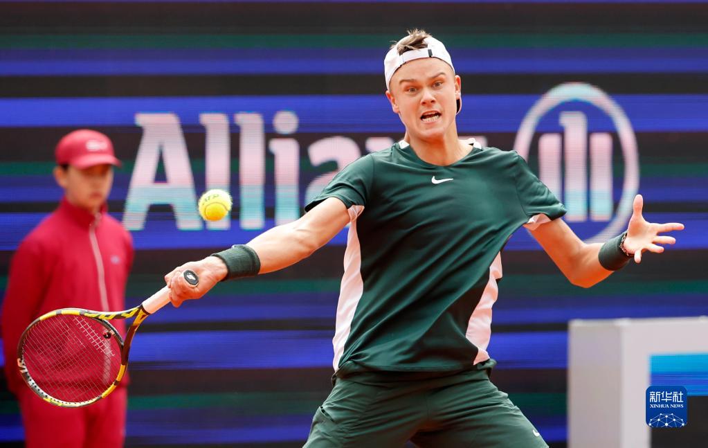 李昊桐曾在 李昊桐曾在